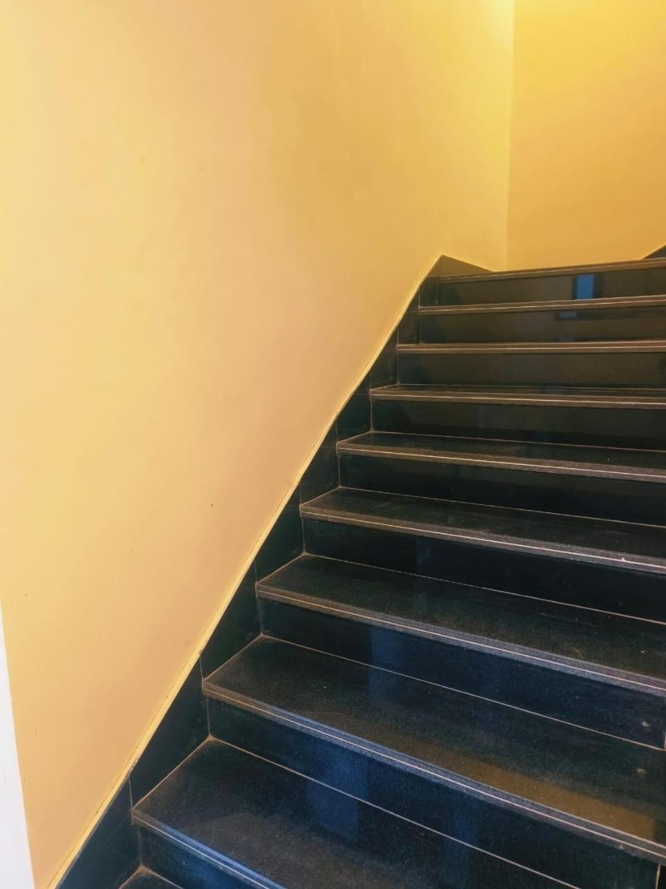 Hotel Dev Kripa Ujjain Buitenkant foto